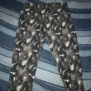 Women yoga tights (capris)